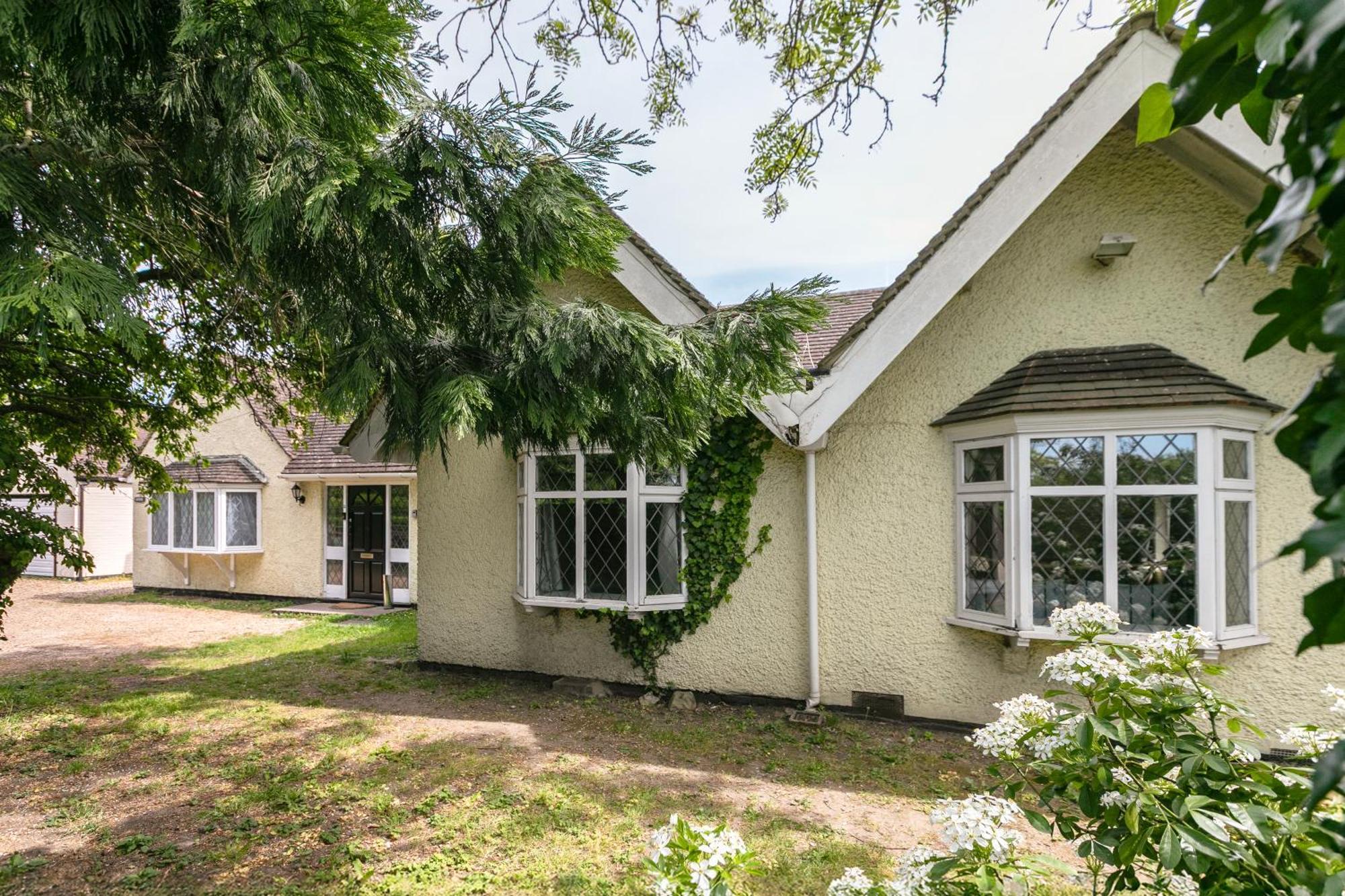 Rural Lodge Stay In Windsor! Hot Tub! Sleeps 20 Брей Экстерьер фото