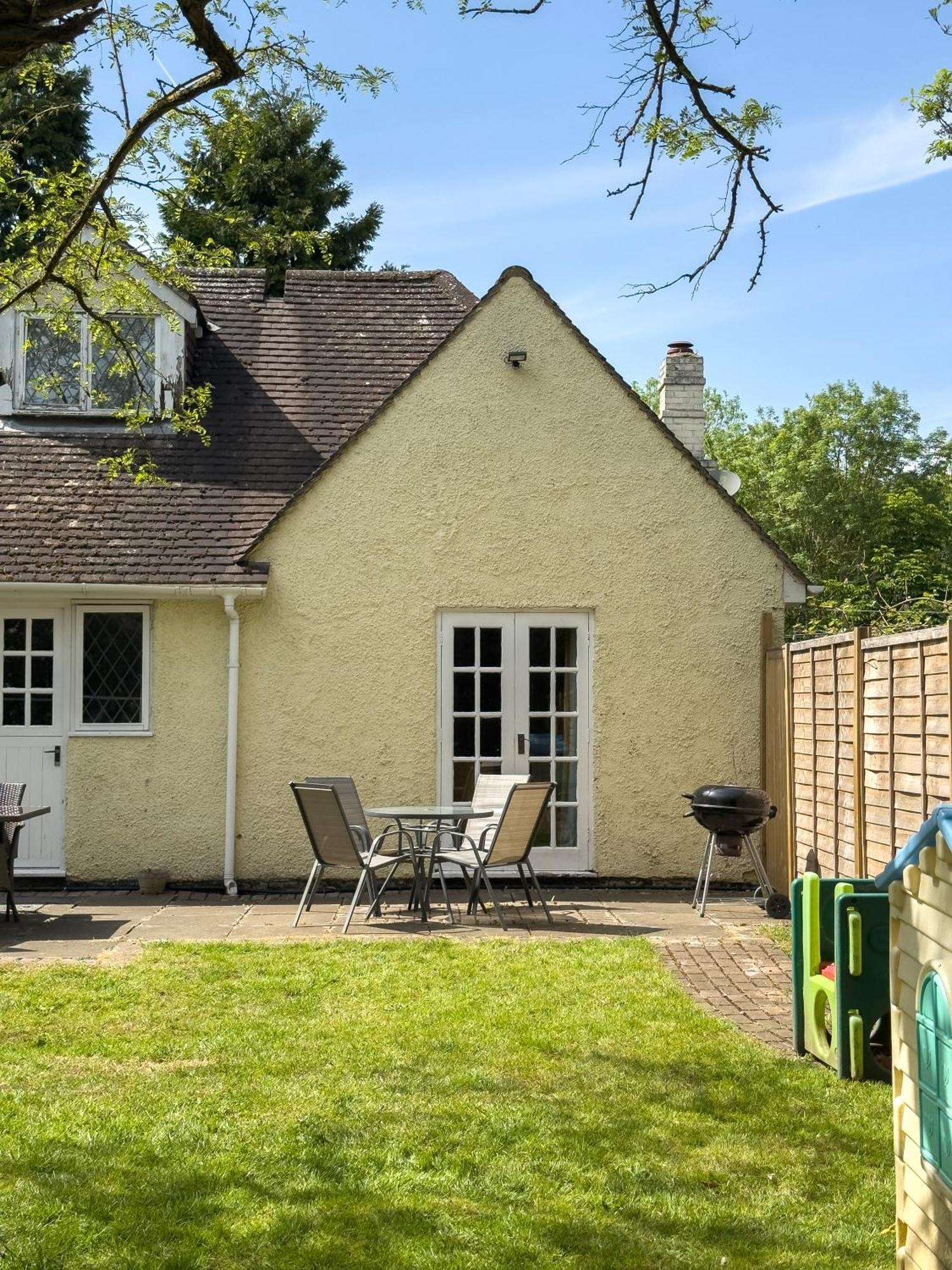 Rural Lodge Stay In Windsor! Hot Tub! Sleeps 20 Брей Экстерьер фото