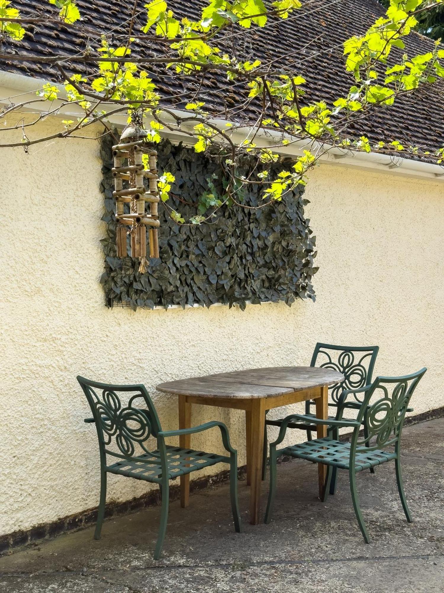 Rural Lodge Stay In Windsor! Hot Tub! Sleeps 20 Брей Экстерьер фото